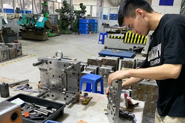 injection molding flash
