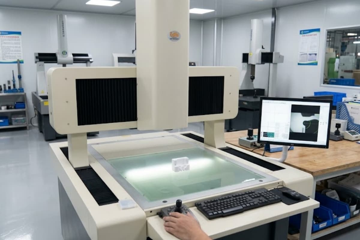 video measuring system for plastic parts
